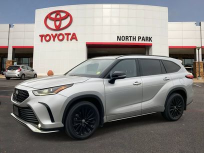Certified 2025 Toyota Highlander XSE