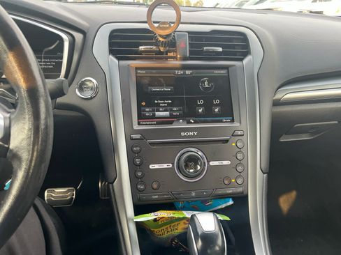 Used 2016 Ford Fusion Titanium FWD image 10