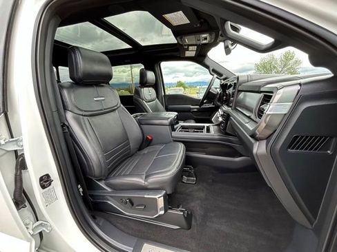 Used 2025 Ford F450 Platinum AWD/4WD image 40
