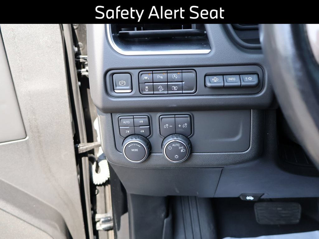 Used 2023 Chevrolet Tahoe High Country AWD/4WD image 32