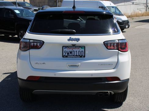 Used 2018 Jeep Compass Limited w/ Safe & Security Group AWD/4WD image 5