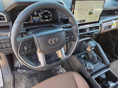 New 2026 Toyota 4Runner Limited AWD/4WD image 3