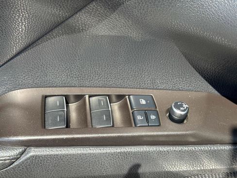 Used 2022 Toyota Camry XSE w/ Navigation Package FWD image 18