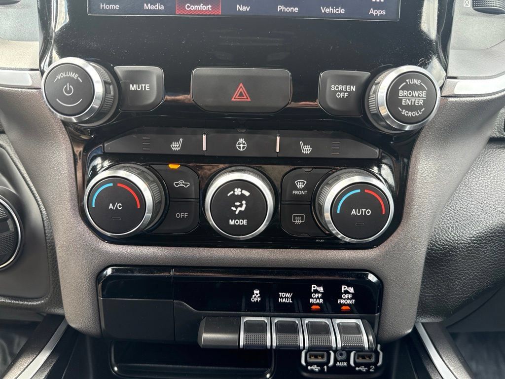Used 2022 RAM 1500 Big Horn AWD/4WD image 38
