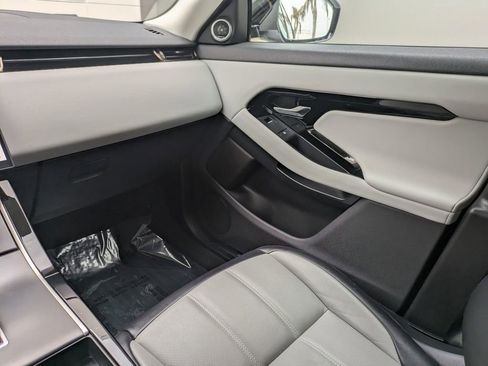 Certified 2025 Land Rover Range Rover Evoque Dynamic SE AWD/4WD image 19