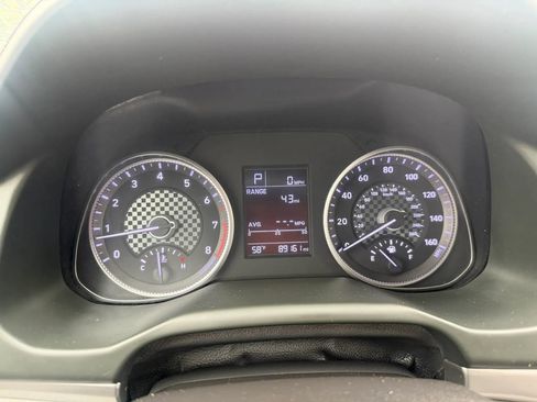Used 2019 Hyundai Elantra SE FWD image 10