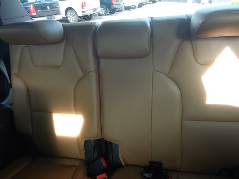 Used 2022 Kia Telluride SX w/ Towing Package FWD image 30