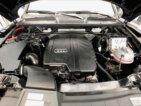 Used 2021 Audi Q5 2.0T Premium Plus w/ Premium Plus Package AWD/4WD image 30