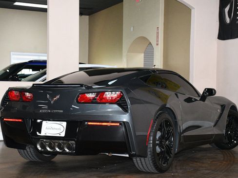 Used 2017 Chevrolet Corvette Stingray Coupe w/ 1LT RWD image 5