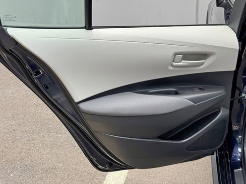 Used 2025 Toyota Corolla LE FWD image 40