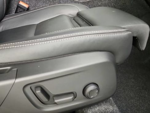 Used 2026 Volvo XC40 B5 Plus w/ Climate Package AWD/4WD image 71