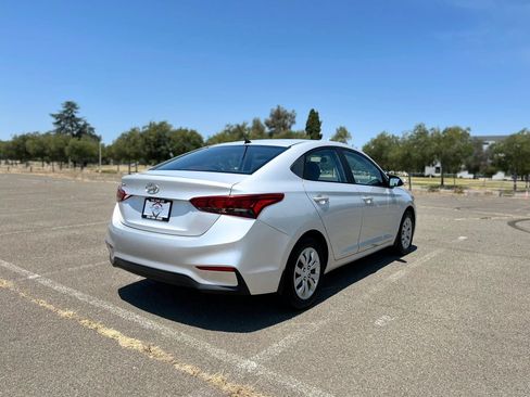 Used 2018 Hyundai Accent SE FWD image 6