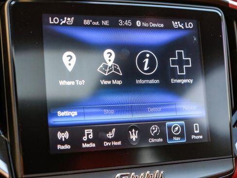 Used 2019 Maserati Ghibli S image 21