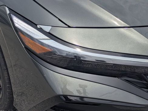 New 2026 Hyundai Elantra SEL Sport Premium FWD image 9