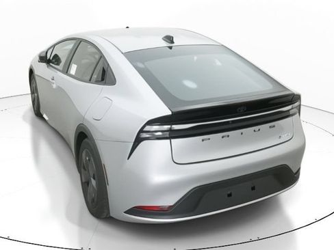 New 2026 Toyota Prius Plug-In Hybrid FWD image 5