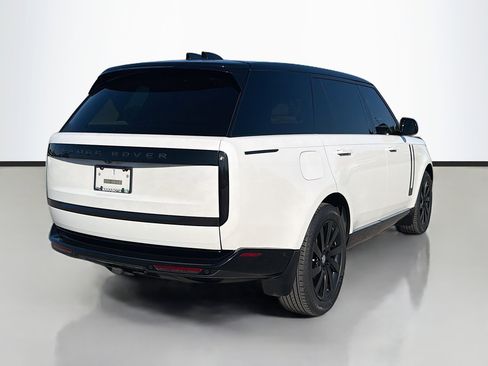 Used 2024 Land Rover Range Rover Long Wheelbase SE image 5