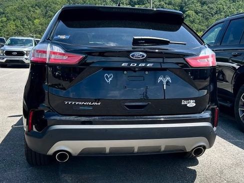 Used 2021 Ford Edge Titanium w/ Equipment Group 301A FWD image 2