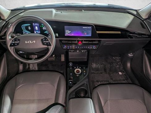 Used 2023 Kia Niro EX image 17