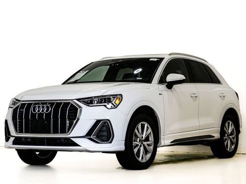 Used 2024 Audi Q3 2.0T Premium AWD/4WD image 3