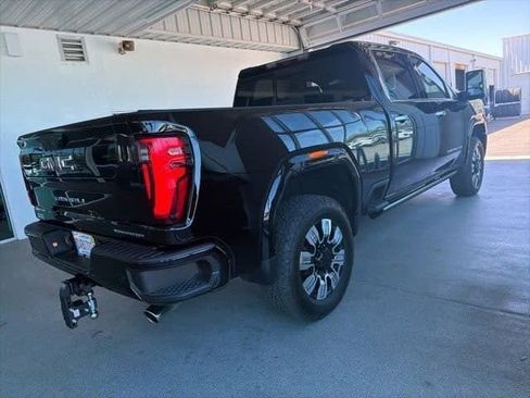 Certified 2026 GMC Sierra 2500 Denali w/ Denali Reserve Package image 12