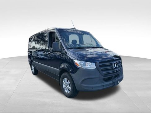 Used 2023 Mercedes-Benz Sprinter 2500 image 8