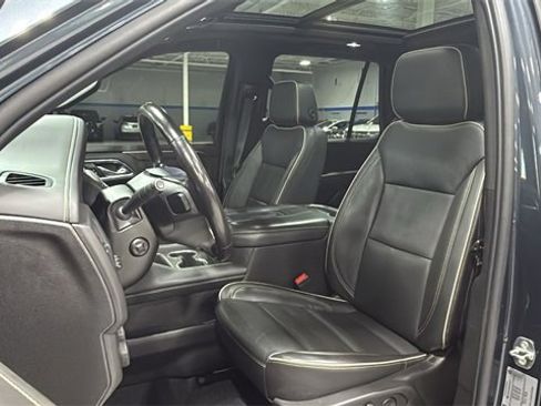 Used 2021 Chevrolet Tahoe Premier w/ Premium Package image 13