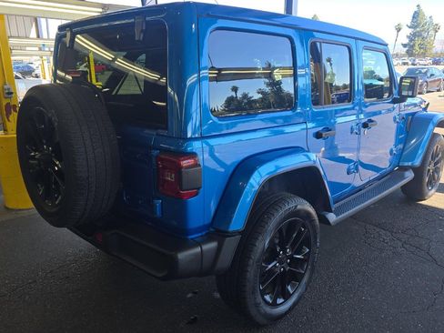 Used 2021 Jeep Wrangler Unlimited Sahara w/ Cold Weather Group image 4