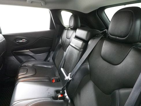 Used 2019 Jeep Cherokee Latitude Plus w/ Cold Weather Group image 25