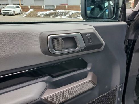 Used 2023 Ford Bronco Black Diamond w/ Sasquatch Package image 8