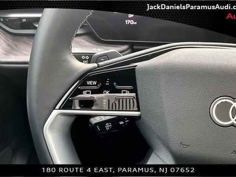 Used 2025 Audi Q5 Premium w/ Convenience Package image 18