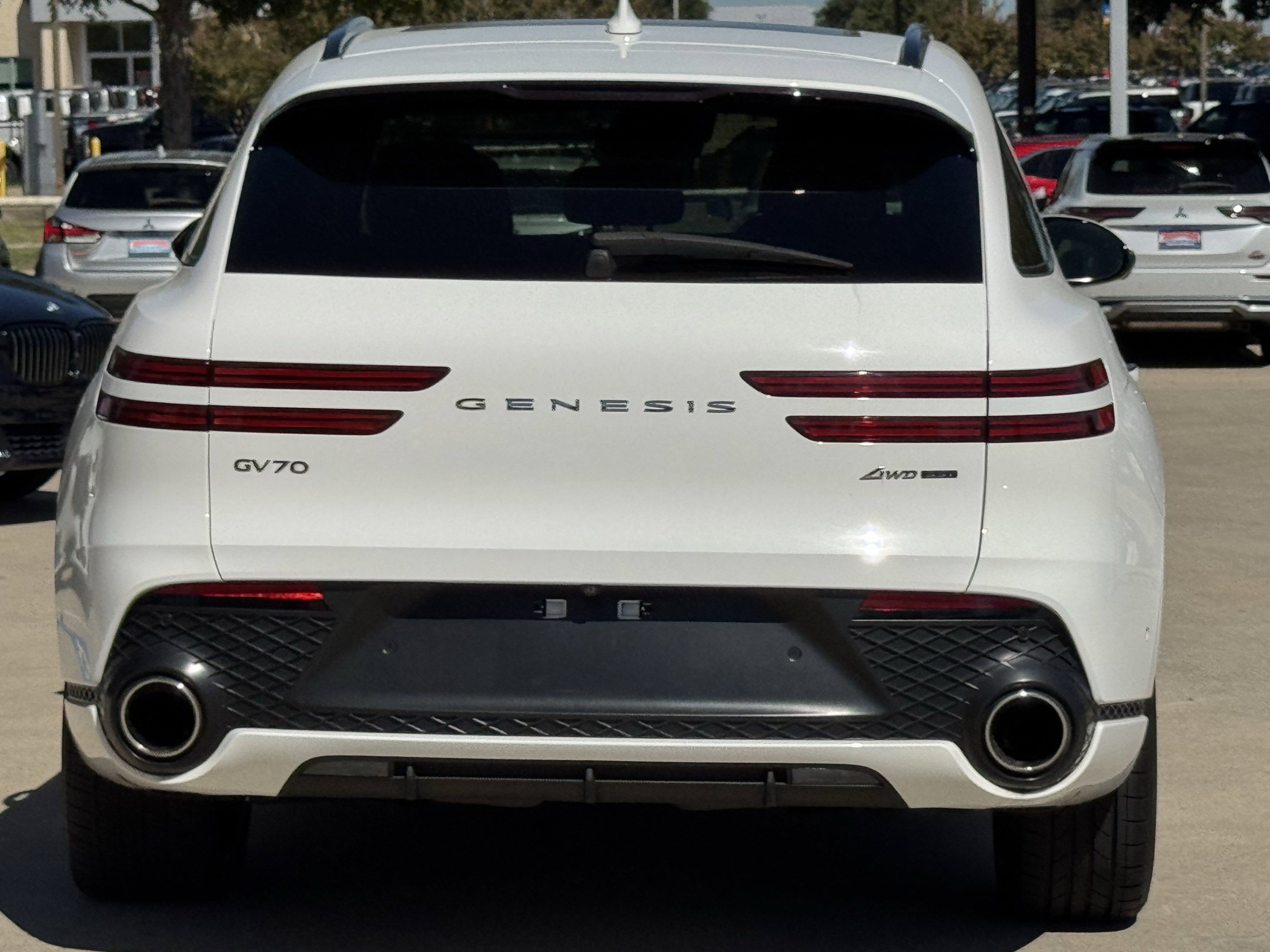 Used 2022 Genesis GV70 3.5T Sport w/ Sport Prestige Package AWD/4WD image 6