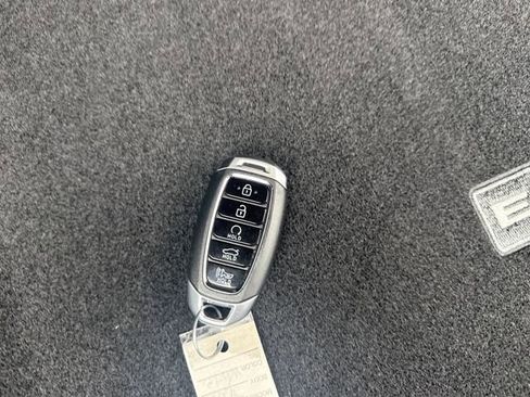 Certified 2023 Hyundai Elantra SEL w/ Convenience Package image 46