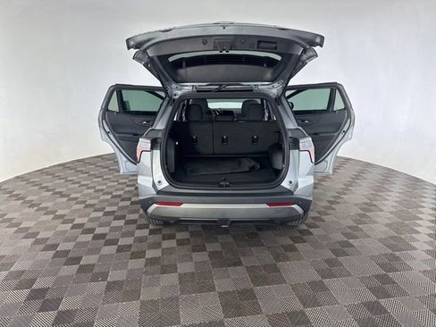 Used 2026 Chevrolet Equinox LT AWD/4WD image 18