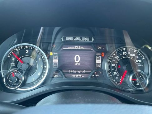 Used 2023 RAM 1500 Laramie AWD/4WD image 17