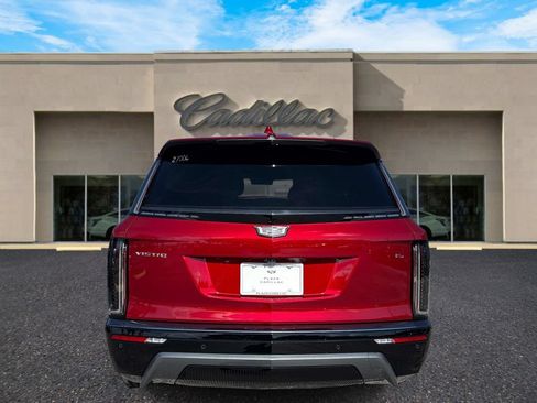 New 2027 Cadillac Vistiq Sport w/ LPO, Floor Liner Package AWD/4WD image 4