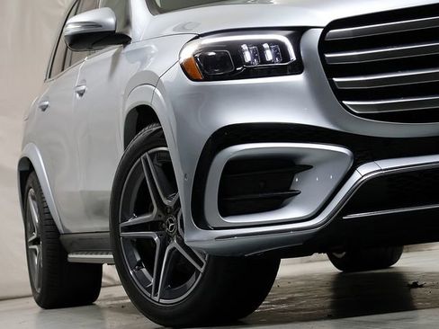 Certified 2026 Mercedes-Benz GLS 450 4MATIC image 4