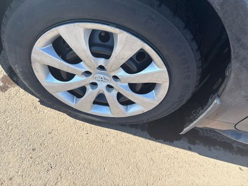 Used 2022 Toyota Corolla LE image 9