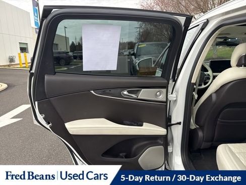 Used 2022 Lincoln Nautilus Black Label w/ Class II Trailer Tow Package image 12