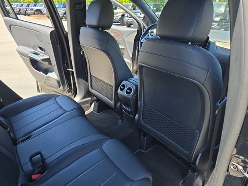 Used 2021 Mercedes-Benz GLA 250 4MATIC image 11