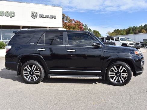 Used 2017 Toyota 4Runner Limited image 10