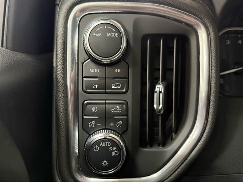 Used 2022 GMC Sierra 1500 Elevation w/ LPO, Elevation Black Package AWD/4WD image 26