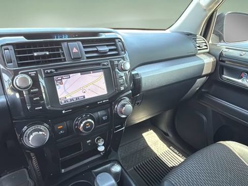 Used 2017 Toyota 4Runner TRD Off-Road AWD/4WD image 24