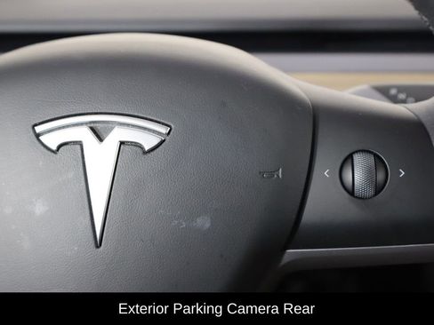 Used 2023 Tesla Model Y 2WD image 10