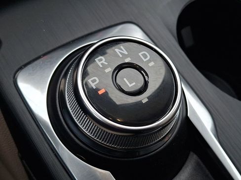 Used 2022 Ford Escape Titanium w/ Class II Trailer Tow Package image 18