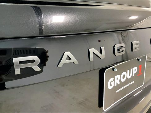 Used 2023 Land Rover Range Rover SE image 30