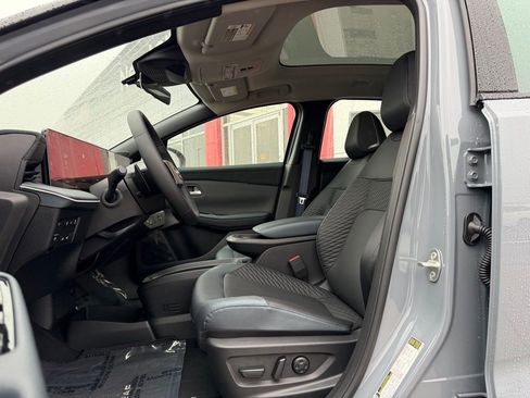 New 2026 Nissan Leaf Platinum+ w/ Cargo Package (Platinum+) FWD image 11