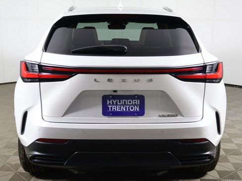 Used 2022 Lexus NX 250 FWD image 12