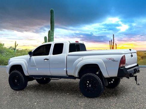 Used 2006 Toyota Tacoma PreRunner RWD image 4