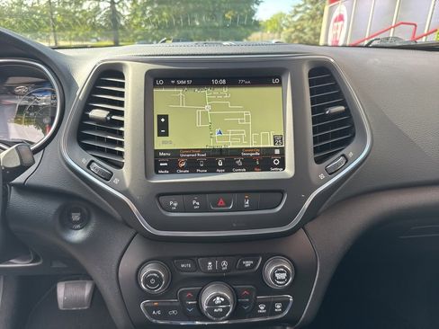 Used 2023 Jeep Cherokee Altitude Lux image 37