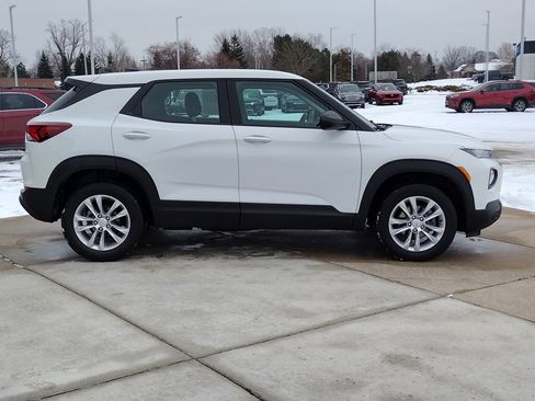 Used 2023 Chevrolet TrailBlazer LS image 4